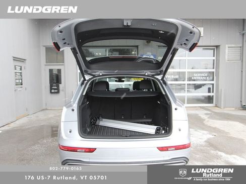 Used 2021 Audi Q5 2.0T Premium w/ Convenience Package image 40