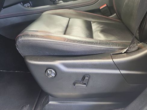 Used 2025 Dodge Durango GT AWD/4WD image 27