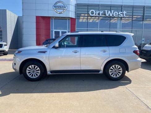 Used 2023 Nissan Armada SV image 2