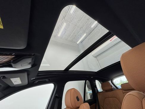 Used 2026 BMW X5 sDrive40i w/ M Sport Package RWD image 5