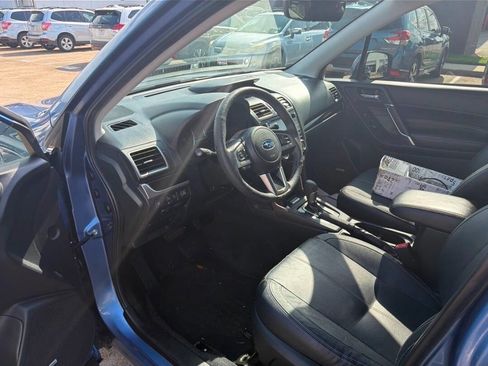 Used 2018 Subaru Forester 2.5i Touring AWD/4WD image 9