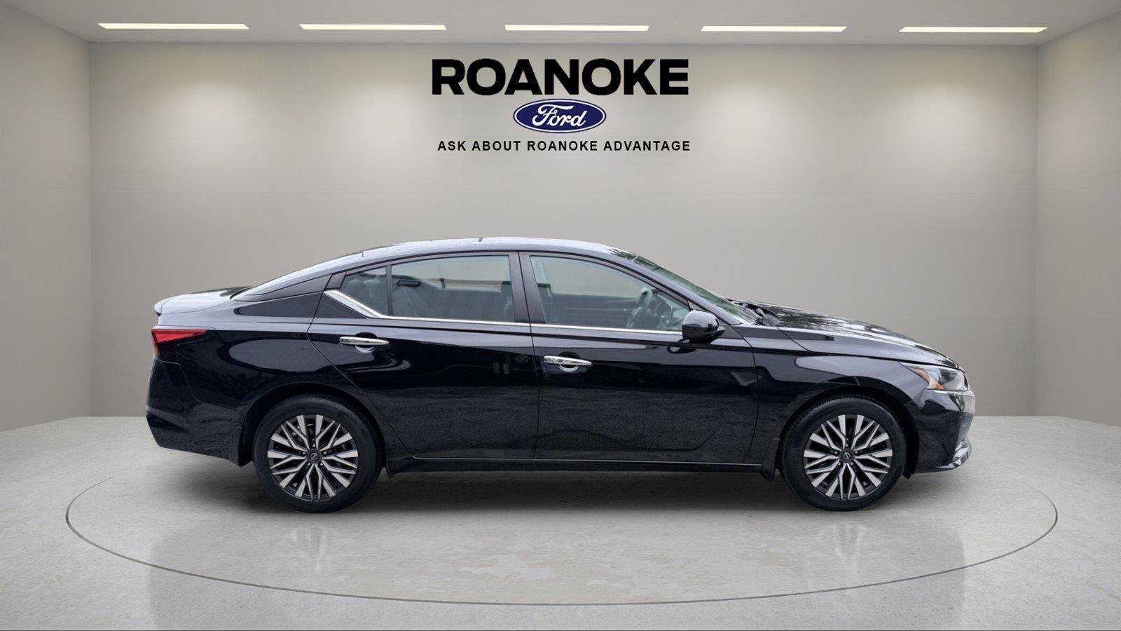 Used 2023 Nissan Altima 2.5 SV AWD/4WD image 18