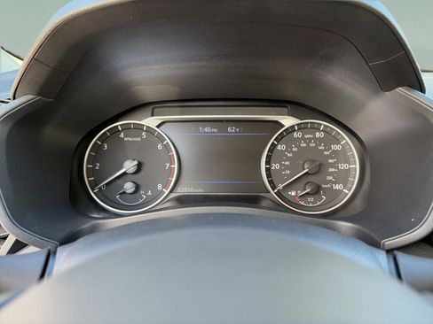 Used 2024 Nissan Altima 2.5 SV image 11