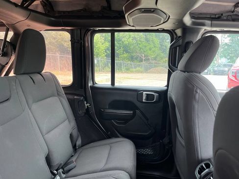 Used 2023 Jeep Wrangler Unlimited Sport AWD/4WD image 37
