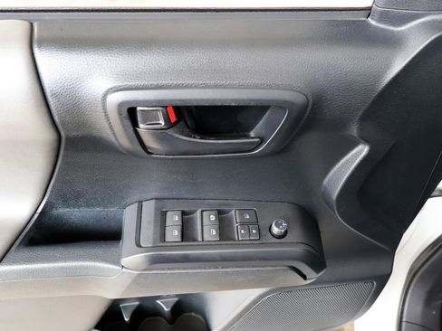 Used 2016 Toyota Tacoma SR w/ SR Convenience Package RWD image 35