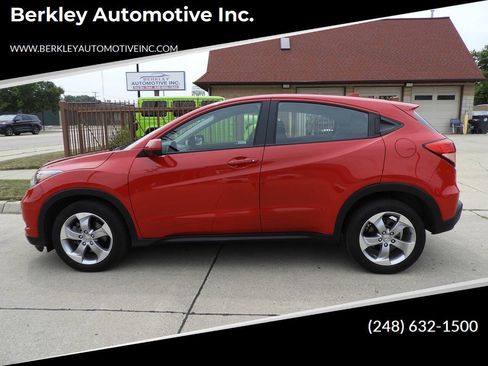 Used 2018 Honda HR-V LX image 1