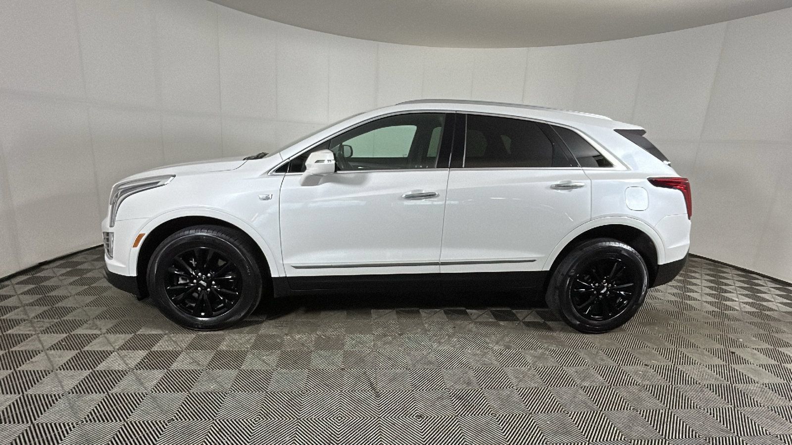 Used 2022 Cadillac XT5 Luxury AWD/4WD image 6
