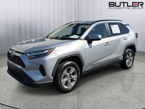 Used 2023 Toyota RAV4 XLE w/ Convenience Package AWD/4WD image 1