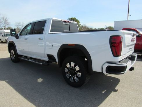Used 2025 GMC Sierra 2500 Denali w/ Denali Reserve Package AWD/4WD image 7