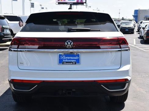 Used 2025 Volkswagen Atlas Cross Sport SE FWD image 6