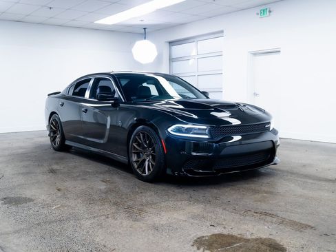 Used 2018 Dodge Charger SRT Hellcat image 27