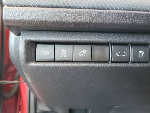 Used 2025 Toyota Camry SE image 41