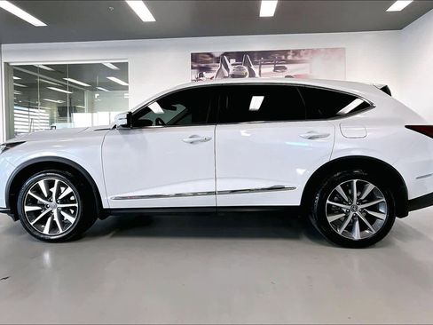 Certified 2025 Acura MDX SH-AWD w/ Technology Package image 3