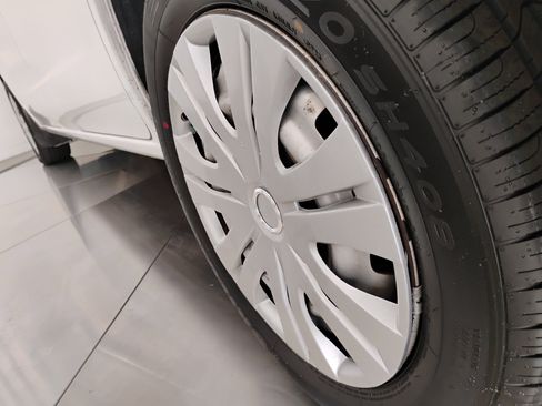 Used 2017 Nissan NV200 S image 44