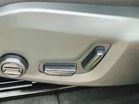 New 2026 Volvo XC60 B5 Core w/ Protection Package Premier image 9