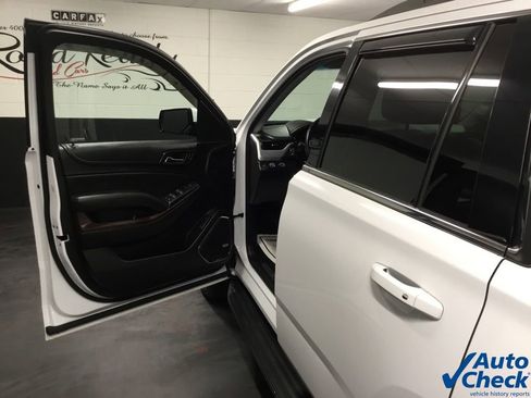 Used 2017 GMC Yukon SLT image 22