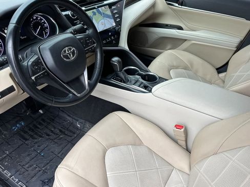 Used 2018 Toyota Camry XLE w/ Driver Assist Package image 11