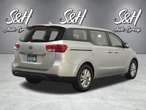 Used 2018 Kia Sedona L FWD image 21