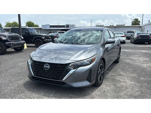 Used 2024 Nissan Sentra SV FWD image 2