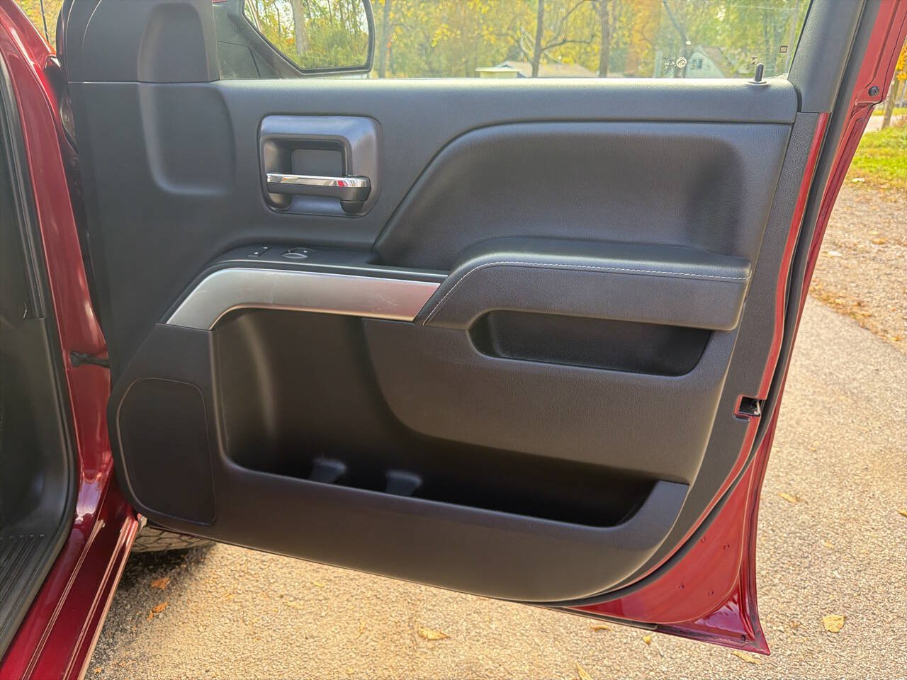 Used 2017 Chevrolet Silverado 1500 LT w/ All Star Edition AWD/4WD image 24