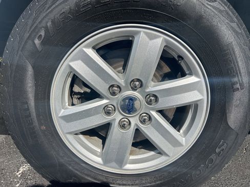 Used 2022 Ford F150 XLT w/ Trailer Tow Package image 8