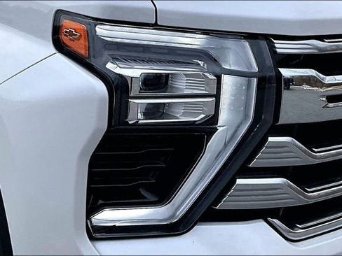 Certified 2024 Chevrolet Silverado 2500 High Country w/ Technology Package AWD/4WD image 30