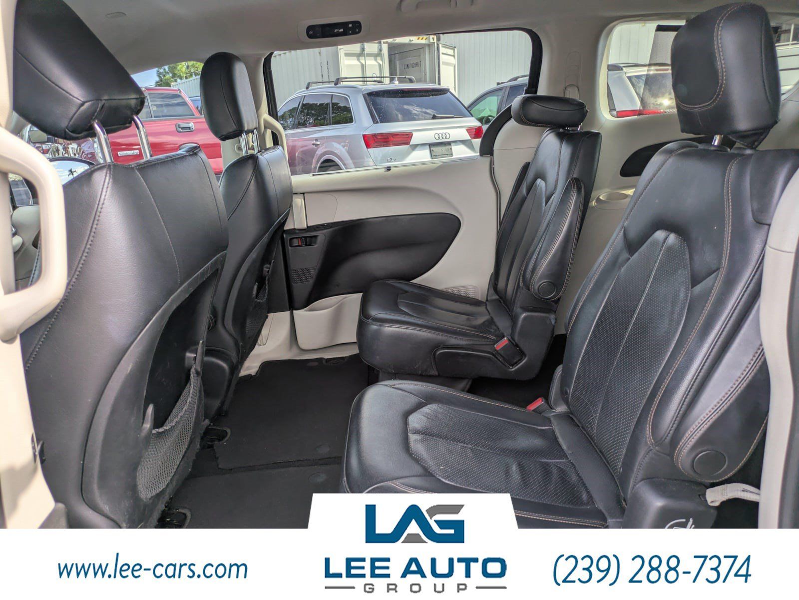 Used 2019 Chrysler Pacifica Touring-L FWD image 13