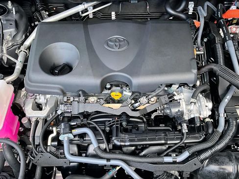 Used 2024 Toyota RAV4 XSE w/ Advanced Technology Package AWD/4WD image 33