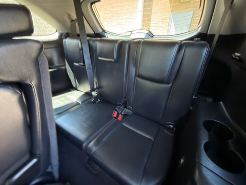 Used 2019 Toyota Highlander XLE AWD/4WD image 26