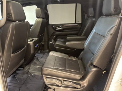 Certified 2024 Chevrolet Suburban Z71 w/ Luxury Package image 15
