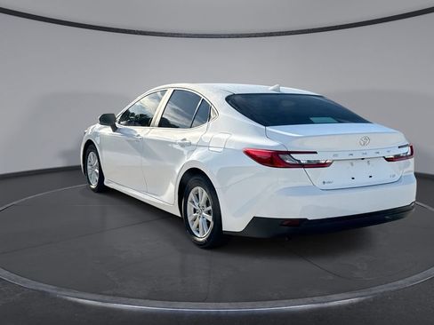 Used 2025 Toyota Camry LE FWD image 10
