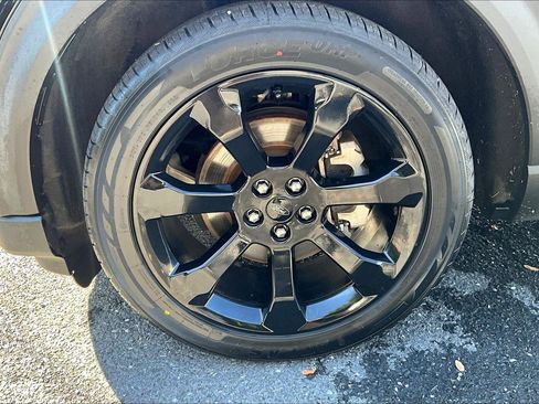 Used 2022 Ford Explorer ST-Line w/ Class IV Trailer Tow Package image 8