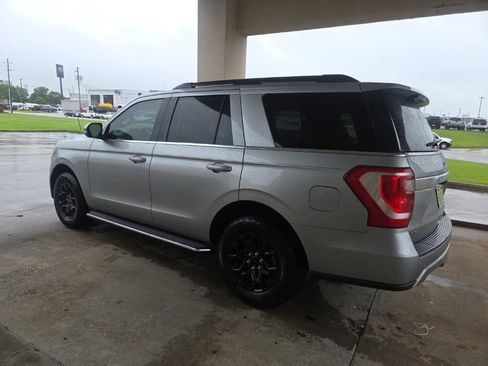 Used 2020 Ford Expedition XLT w/ Equipment Group 202A RWD image 3