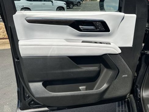 New 2025 Chevrolet Tahoe Premier image 34