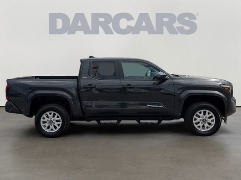 Used 2024 Toyota Tacoma SR5 AWD/4WD image 8