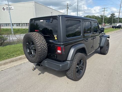 Used 2022 Jeep Wrangler Unlimited Sport AWD/4WD image 3