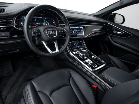 Certified 2024 Audi Q8 Premium Plus image 9