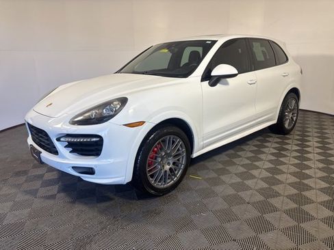 Used 2014 Porsche Cayenne GTS image 3