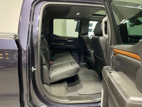 Used 2023 GMC Sierra 1500 Denali w/ Technology Package AWD/4WD image 19