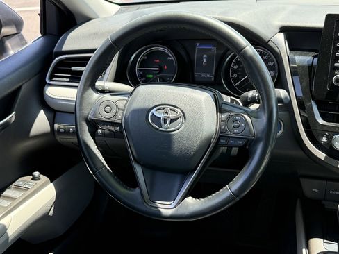 Used 2022 Toyota Camry SE image 21