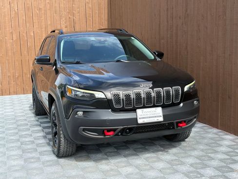 Used 2022 Jeep Cherokee Trailhawk w/ Sun, Sound & Nav Group AWD/4WD image 13