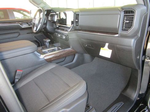 New 2026 GMC Sierra 1500 Elevation image 22