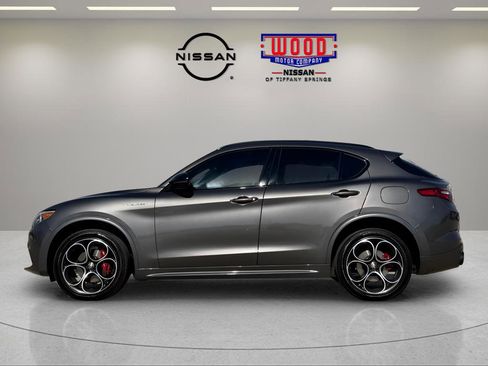 Used 2023 Alfa Romeo Stelvio Veloce AWD/4WD image 6