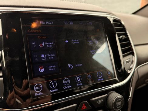 Used 2019 Jeep Grand Cherokee Overland AWD/4WD image 26