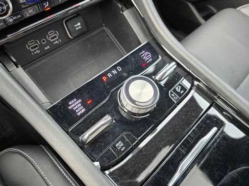 Used 2023 Jeep Grand Cherokee Overland w/ Luxury Tech Group IV image 38