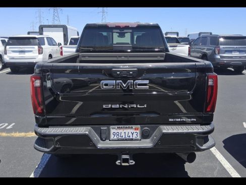 Used 2024 GMC Sierra 2500 Denali Ultimate AWD/4WD image 22