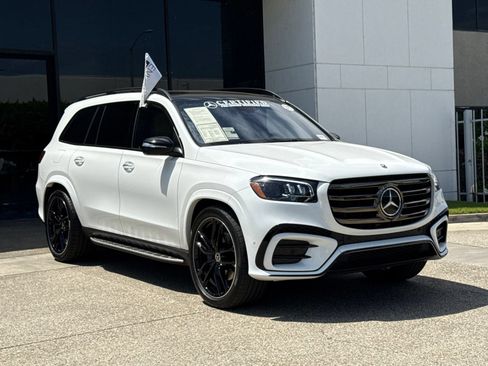Used 2025 Mercedes-Benz GLS 580 4MATIC image 8