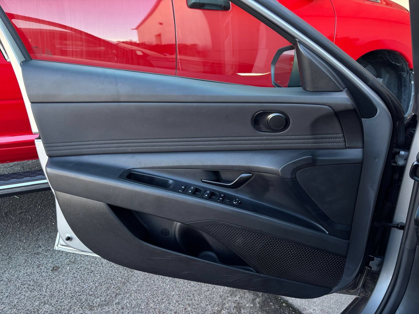 Used 2026 Hyundai Elantra Sport FWD image 18