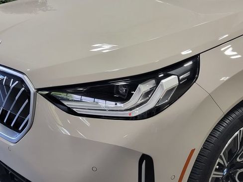 Used 2025 BMW X3 xDrive30i w/ Premium Package AWD/4WD image 8
