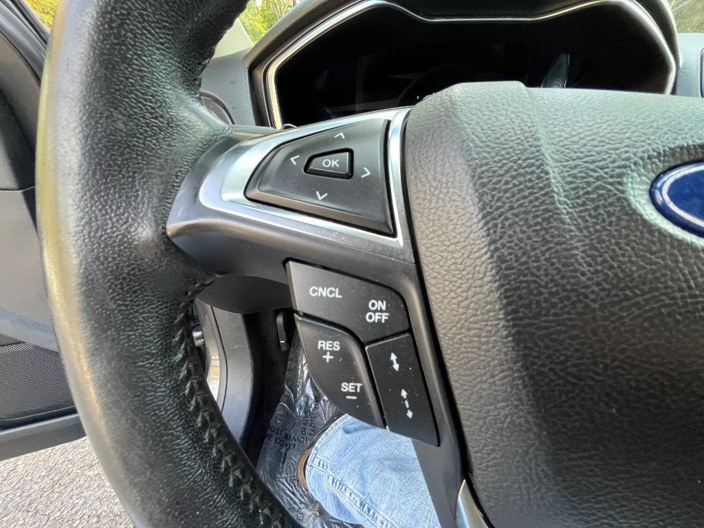 Used 2019 Ford Fusion Titanium AWD/4WD image 17